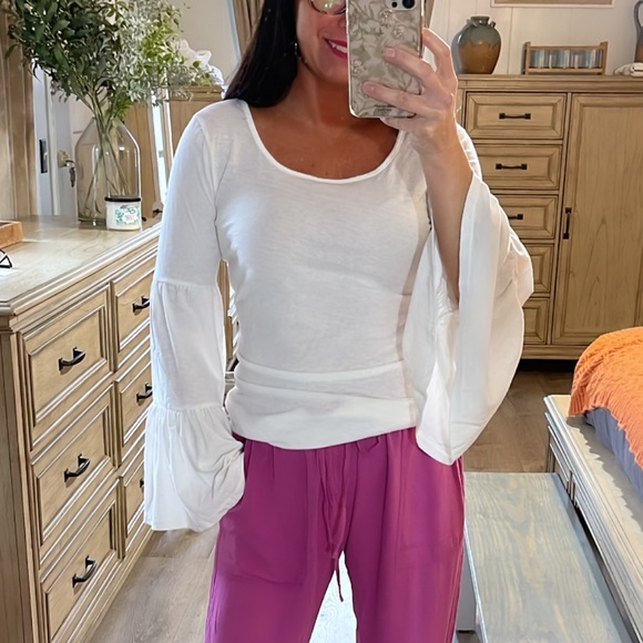 NWT White Boho 3 Tiered Bell Sleeve Casual Top - Picture 2 of 4